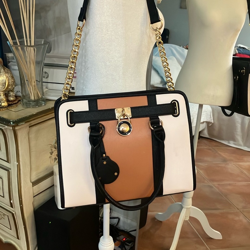 Structured Handbag - Picture 2 of 6